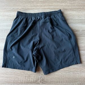 Lululemon 7” Pacebreaker shorts